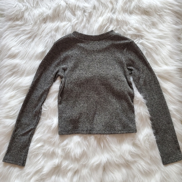 HEATHER GRAY KNIT LONG SLEEVE - Picture 2 of 2
